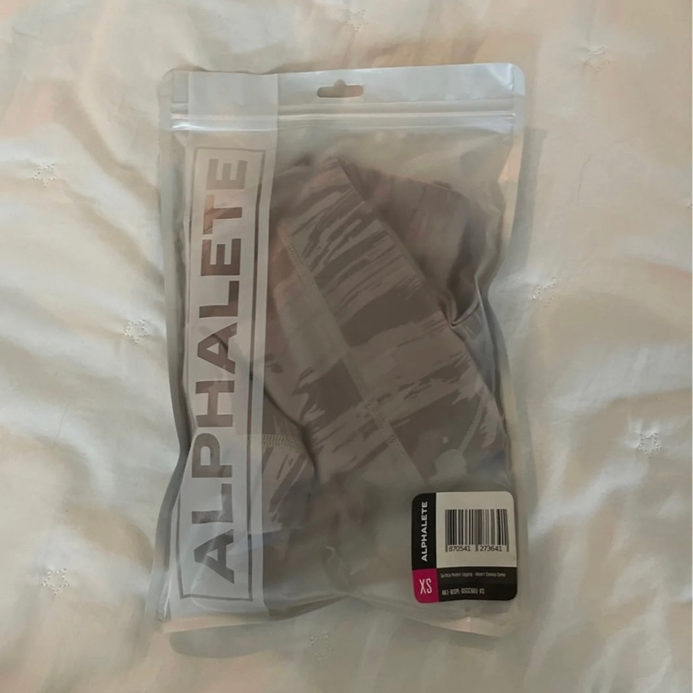New alphalete surface pocket leggings